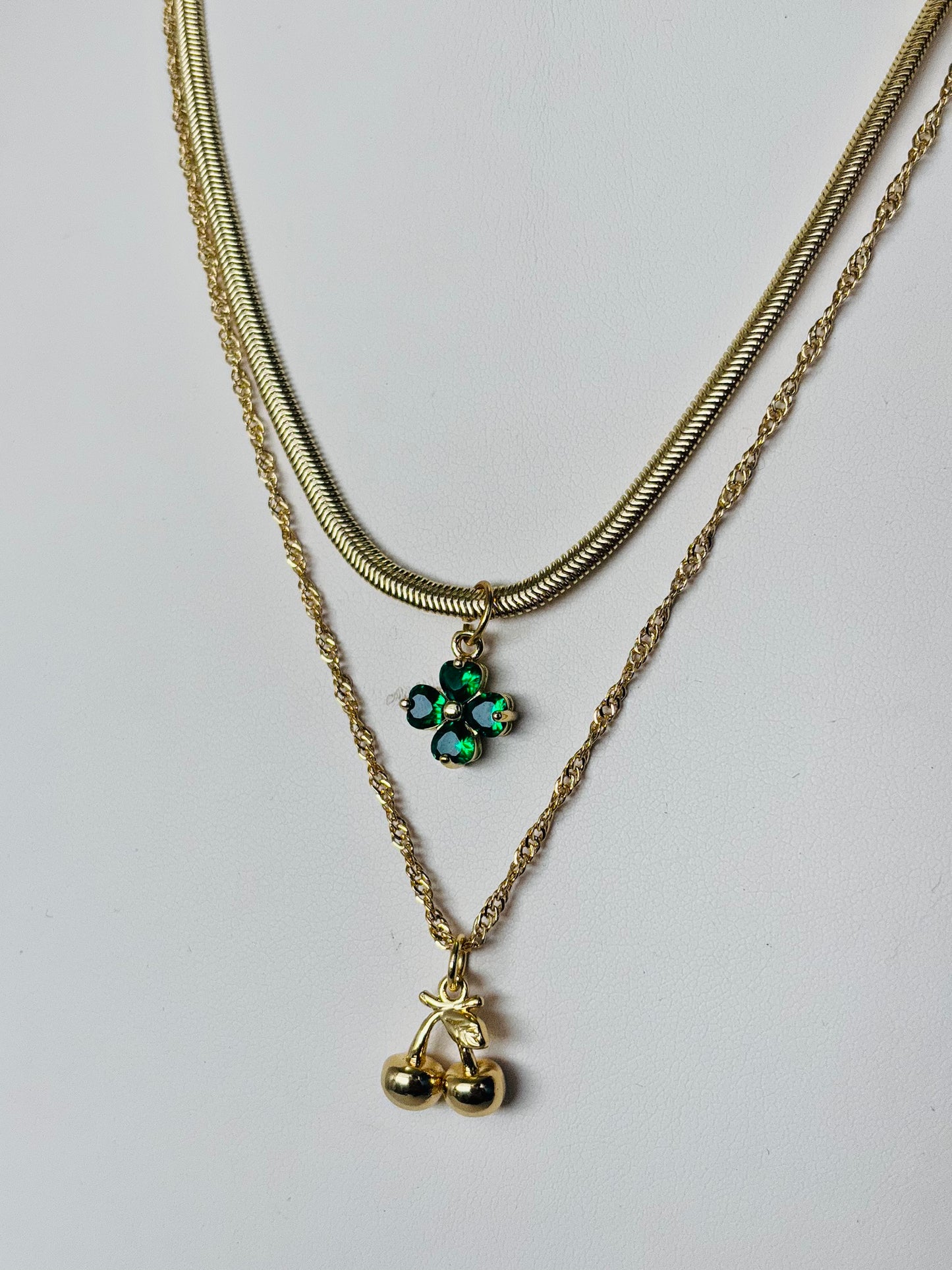 Cadena Cereza Dorada