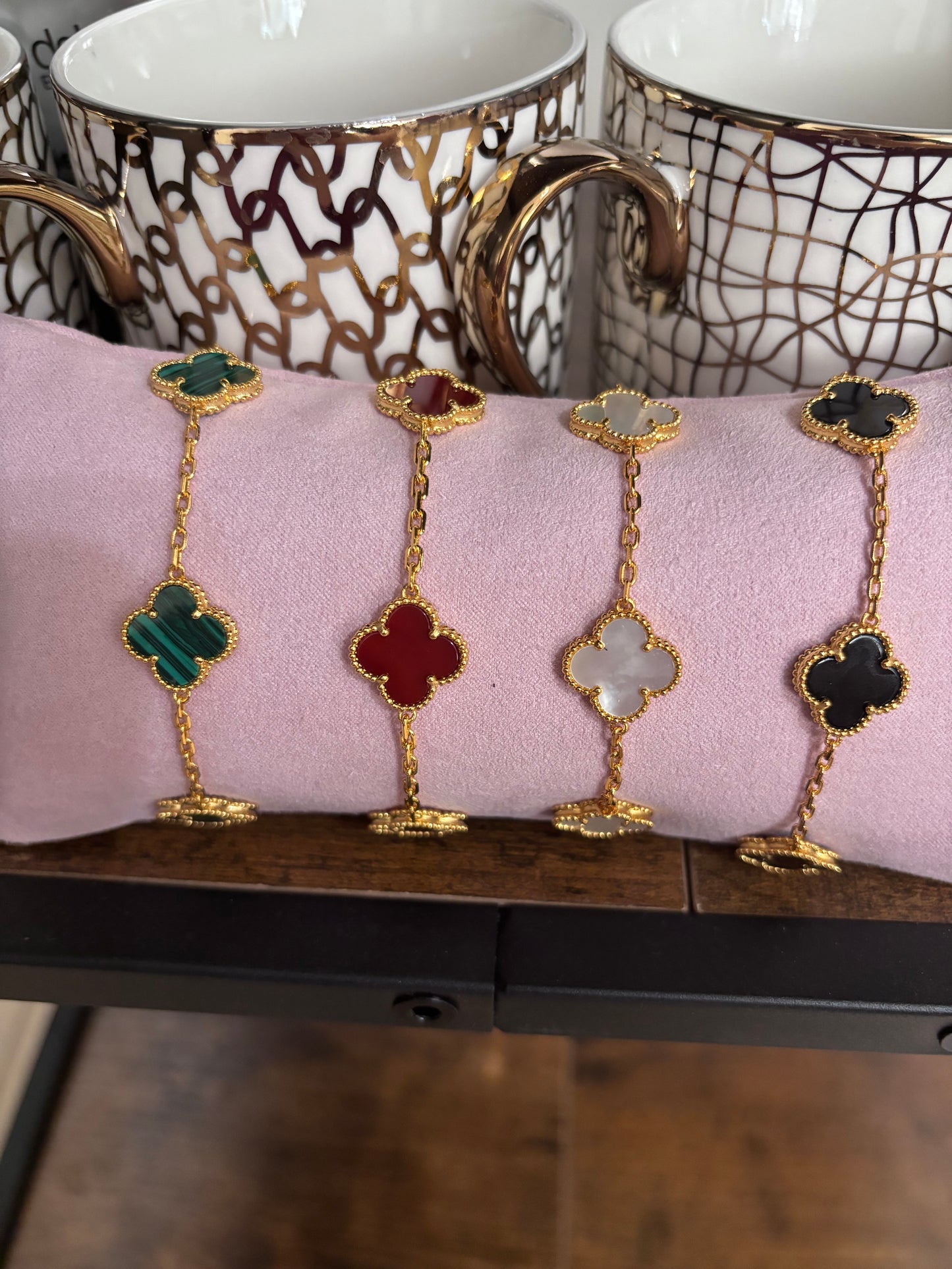 DUPE VF PULSERA NEGRA