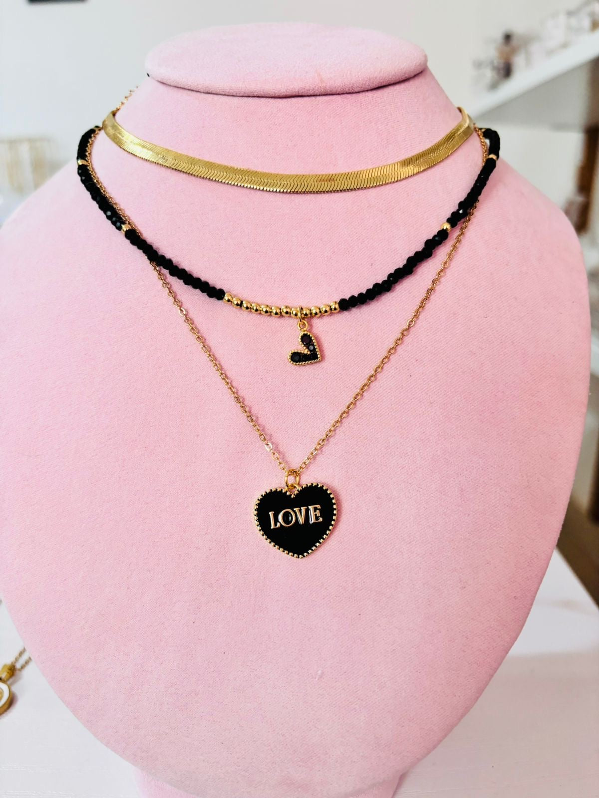 Corazón "LOVE" negro