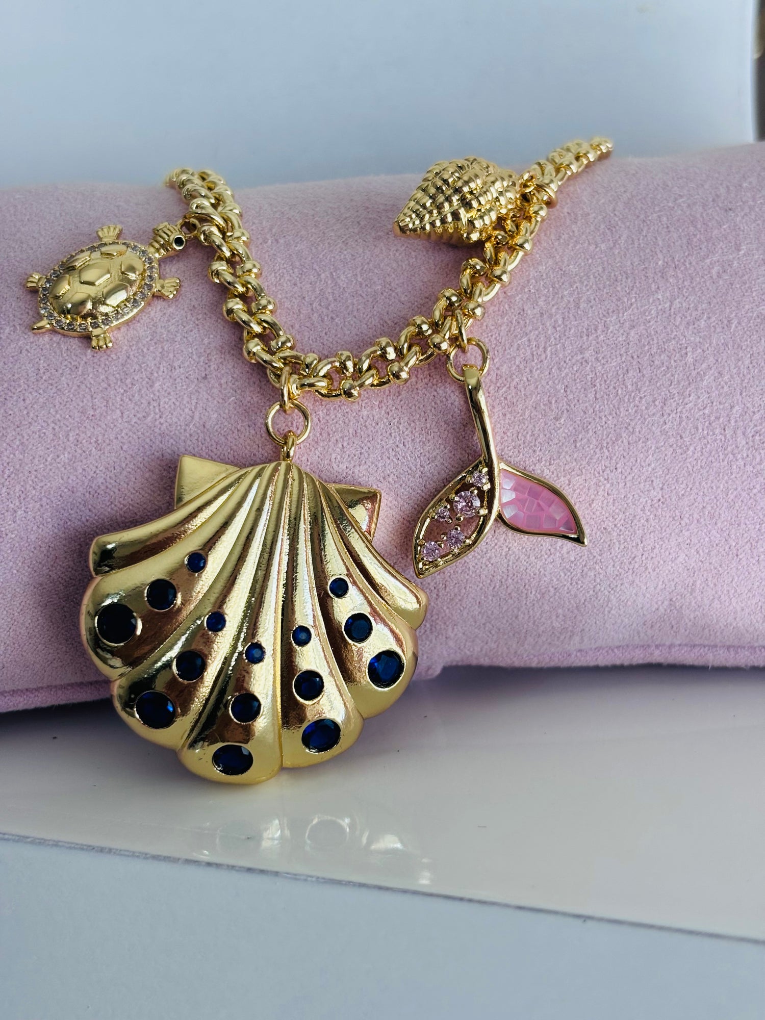 SEA TREND  🐚