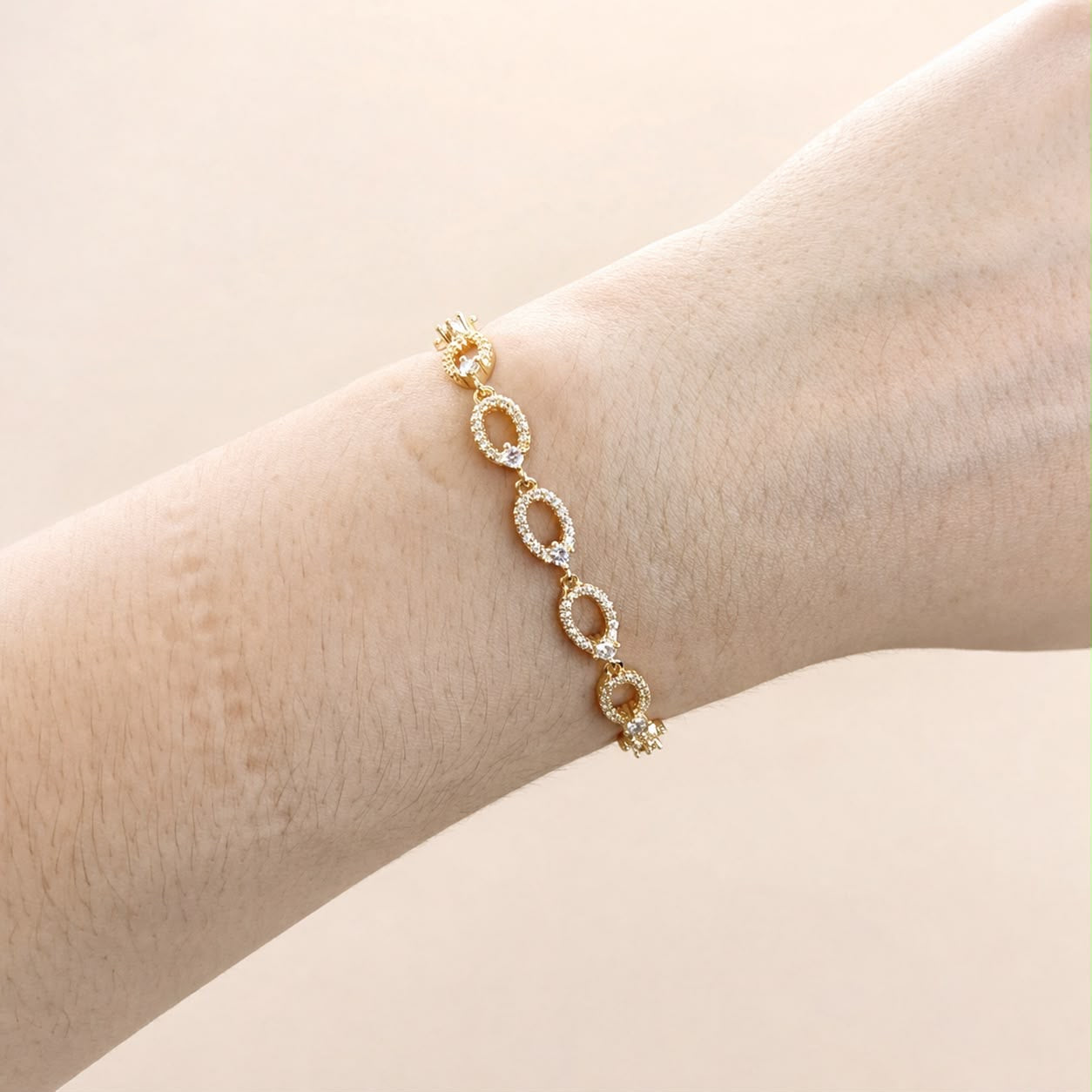 PULSERA ESLABONES PAVE DORADA