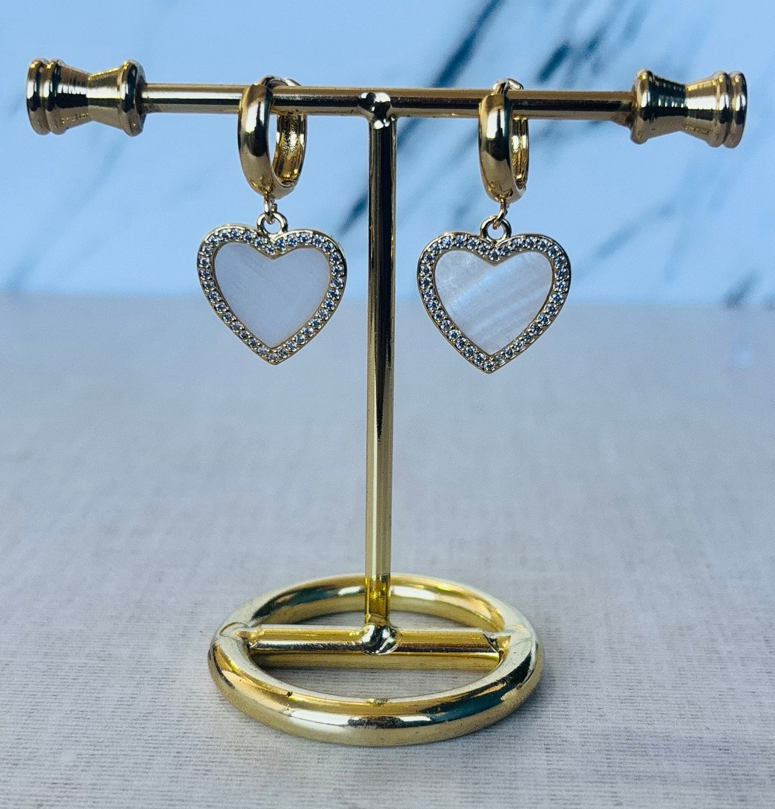 Aretes de chapa de oro 18 k elegantes y duraderos, joyería fina resistente al agua. Mayoreo.