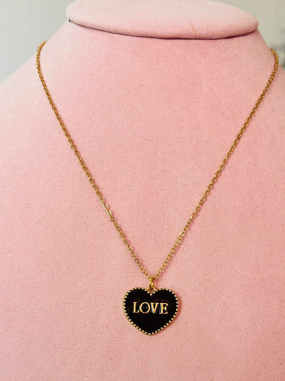Corazón "LOVE" negro
