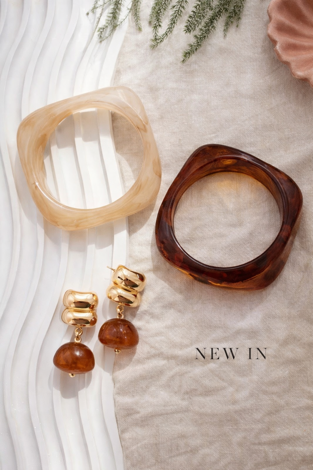 BRAZALETE ACRILICO NUDE