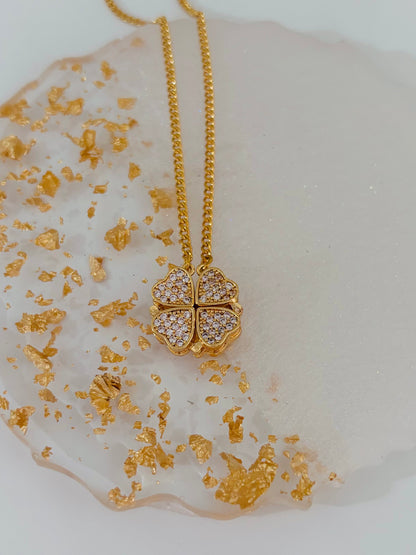 DIJE TRÉBOL DORADO AMELIA