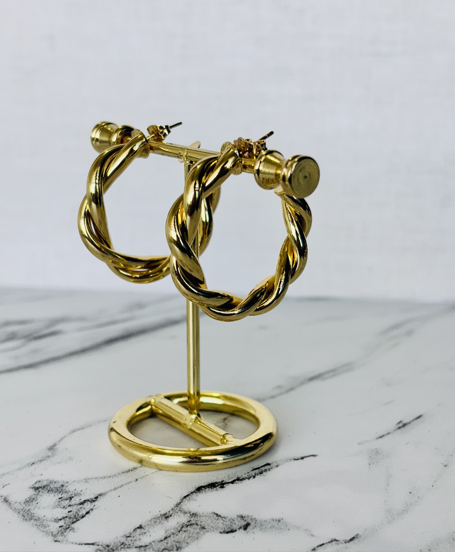 Arracada al mayoreo en Chapa de Oro 18K de Mayoreo, diseño duradero y sofisticado