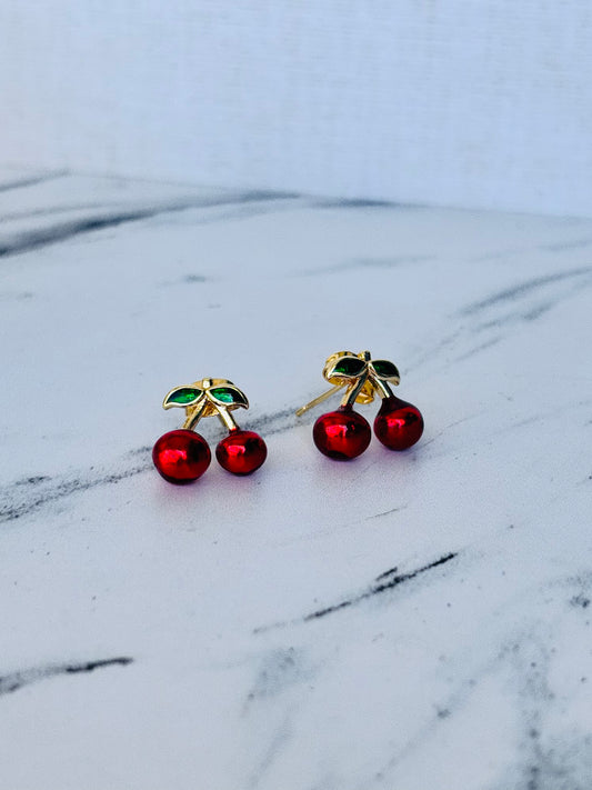 Broquel Cereza al mayoreo en Chapa de Oro 18K de Mayoreo, diseño duradero y sofisticado.