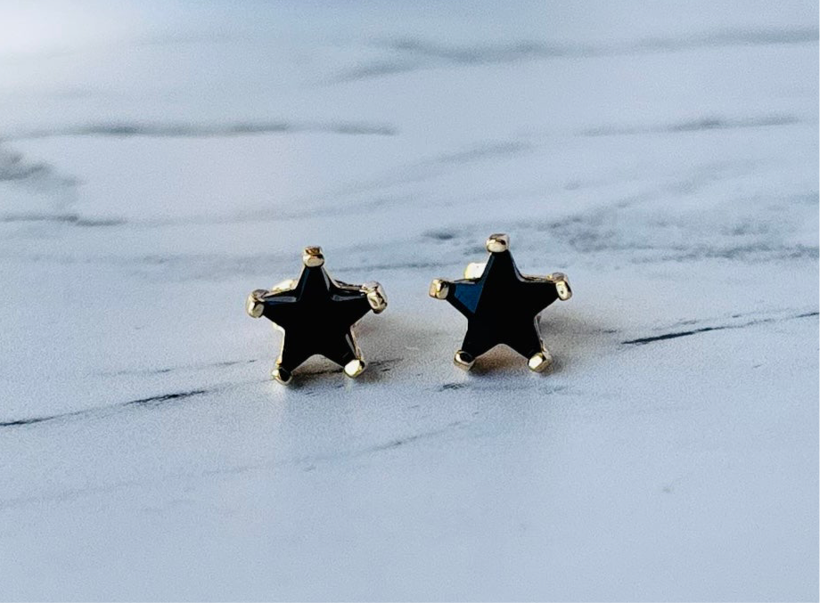 Broquel al mayoreo en Chapa de Oro 18K de Mayoreo, diseño duradero y sofisticado.