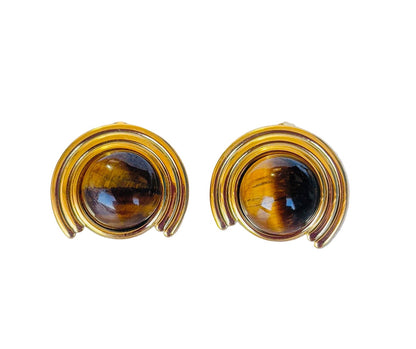 Aretes Luz Urbana en acero inoxidable 316L, estilo minimalista y moderno, perfectos para looks de ciudad.
