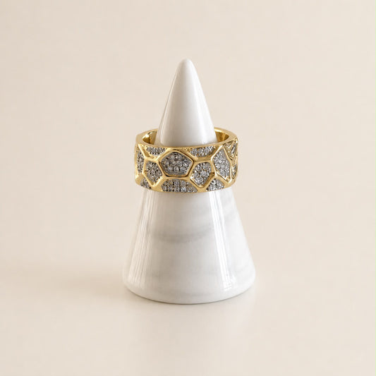 Anillo de chapa de oro 18K bicolor con piedras brillantes, diseño elegante para venta de joyería de mayoreo.