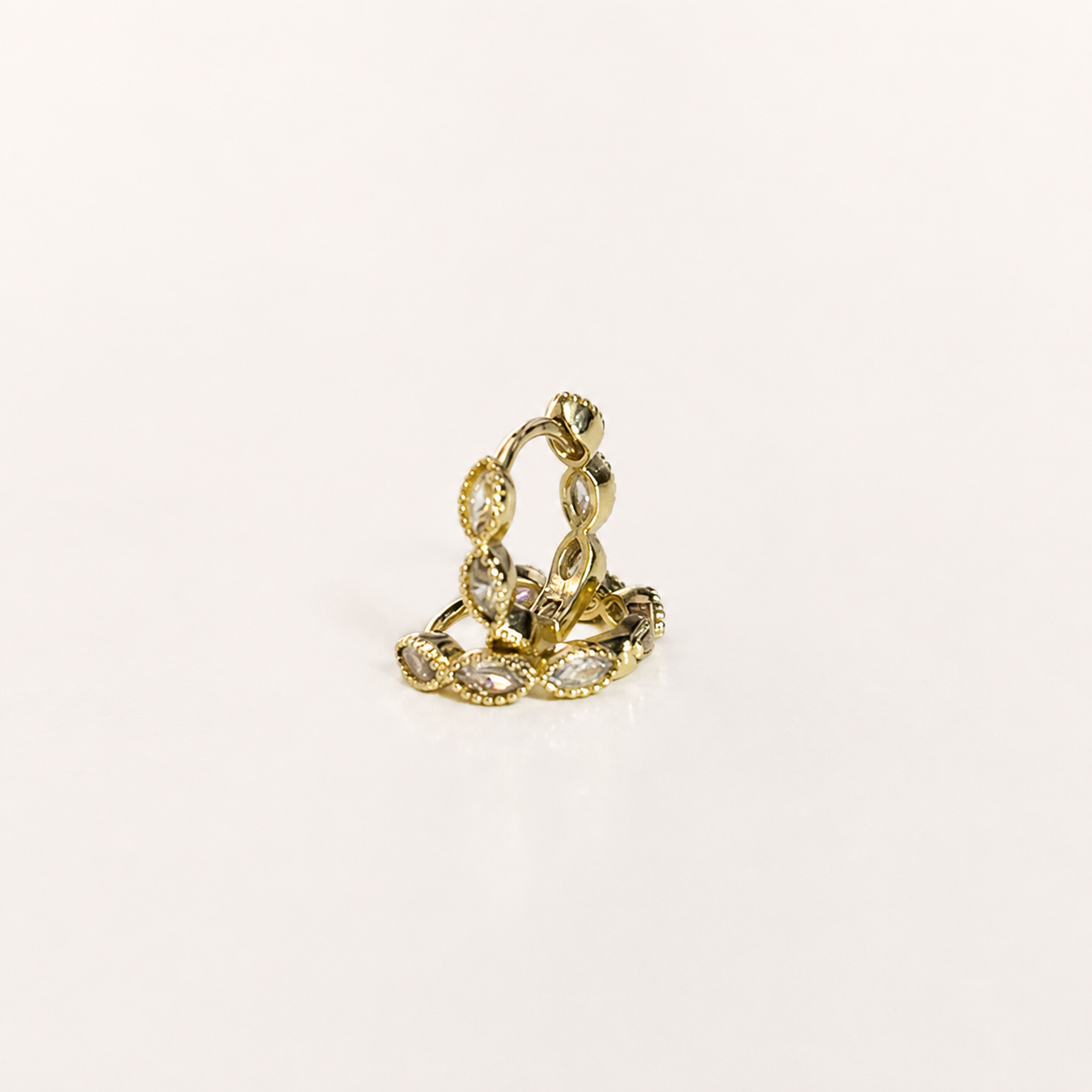 Arracadas GOTAS en chapa de oro 18k para joyería de mayoreo.