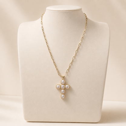 Collar religioso de chapa de oro 18K bicolor con dije de cruz cubierta con perlas para venta de joyería de mayoreo.