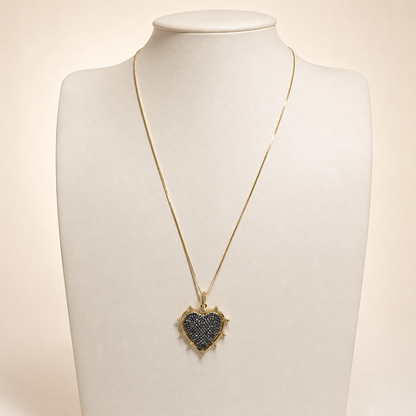 Collar de chapa de oro 18K con acabado dorado, diseño femenino y elegante para venta de joyería de mayoreo, ideal para combinar con aretes, pulseras y anillos.