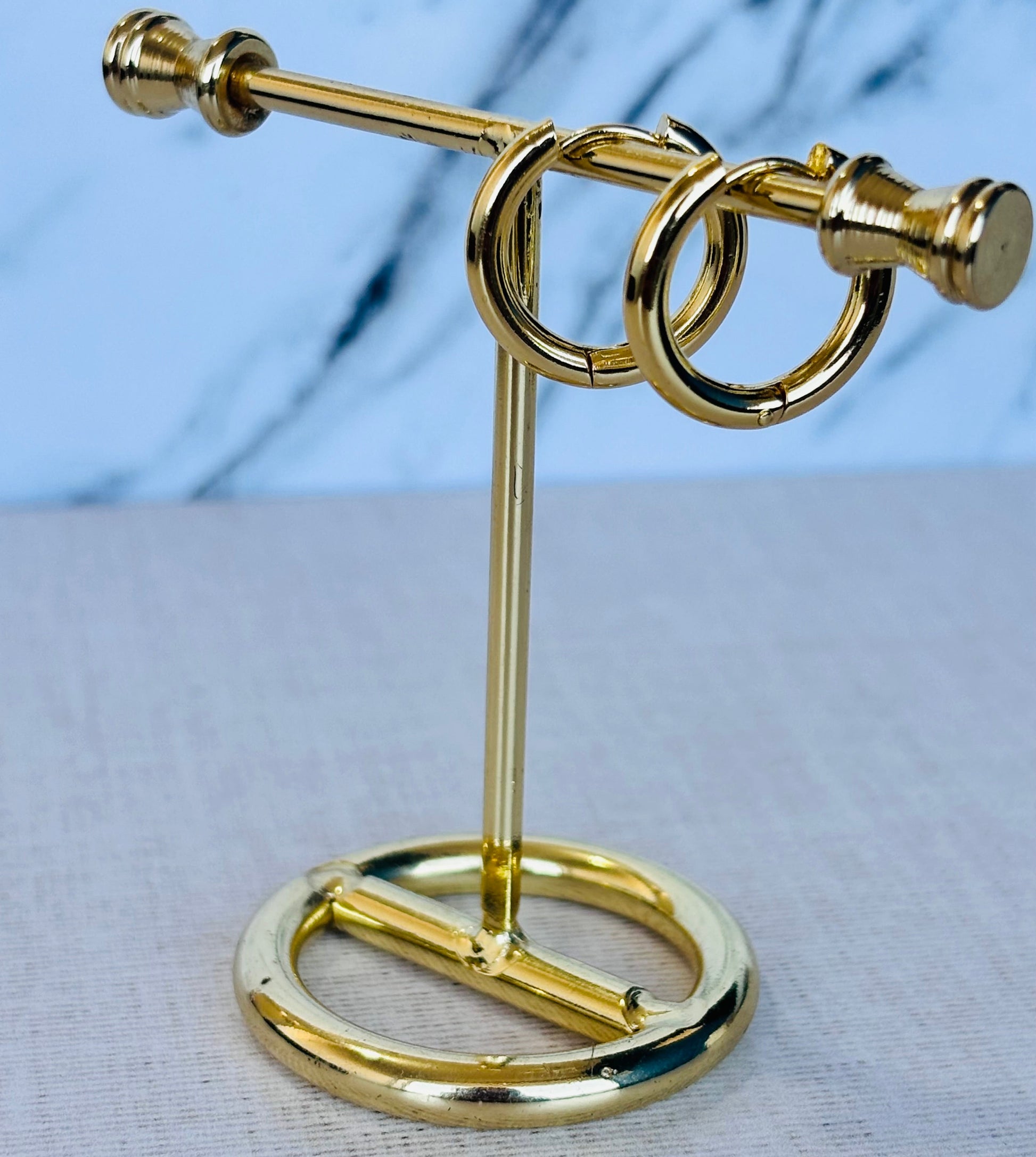 HUGGIES BÁSICAS CHAPA DE ORO 18K