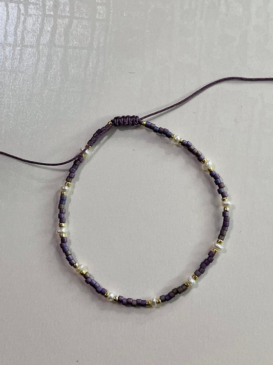 Pulsera morada miyuki con perlas