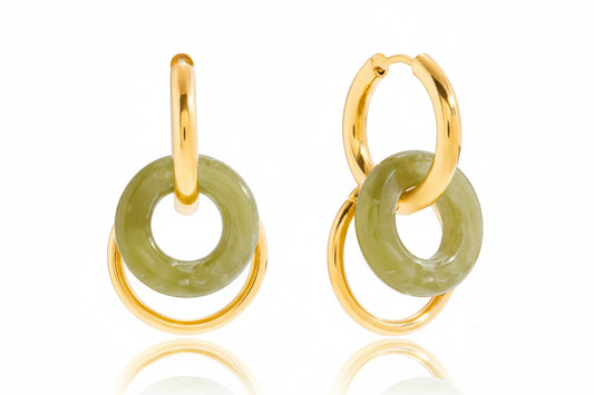 Aretes de acero inoxidable 316L dorados con bola color VERDE, hipoalergénicos DE MAYOREO