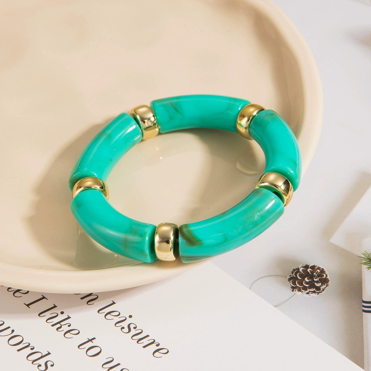 Pulsera Acrílico Dorado de chapa de oro, pulsera femenina para mayoreo